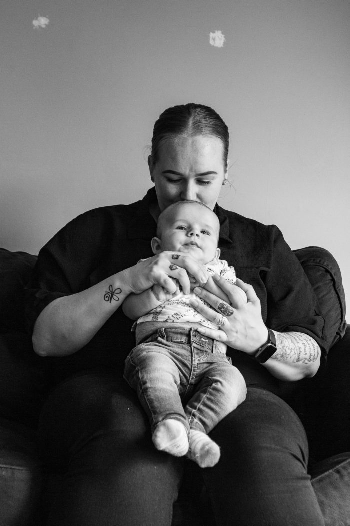 Fotoshoot Mandy Stichting Babyspullen - foto Kim van de Wetering