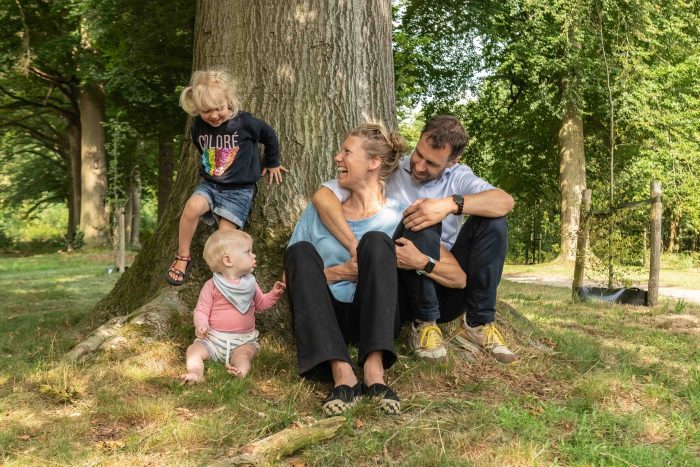 Familie fotoshoot Maartje, Jasper, Hilde en Benthe - foto Kim van de Wetering-13
