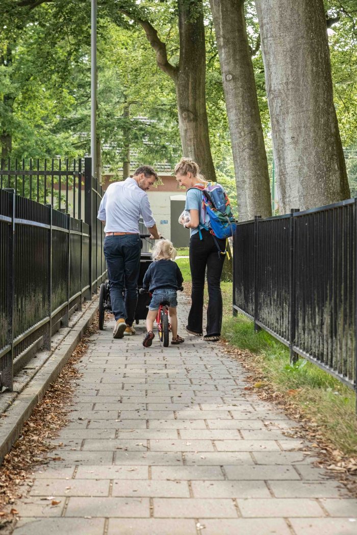 Familie fotoshoot Maartje, Jasper, Hilde en Benthe - foto Kim van de Wetering-7